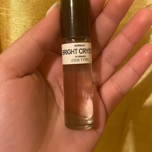 Fragancia fresca, suave. Bright Crystal by Versace